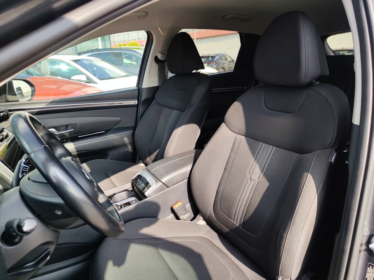 Hyundai Tucson - zdjęcie 11