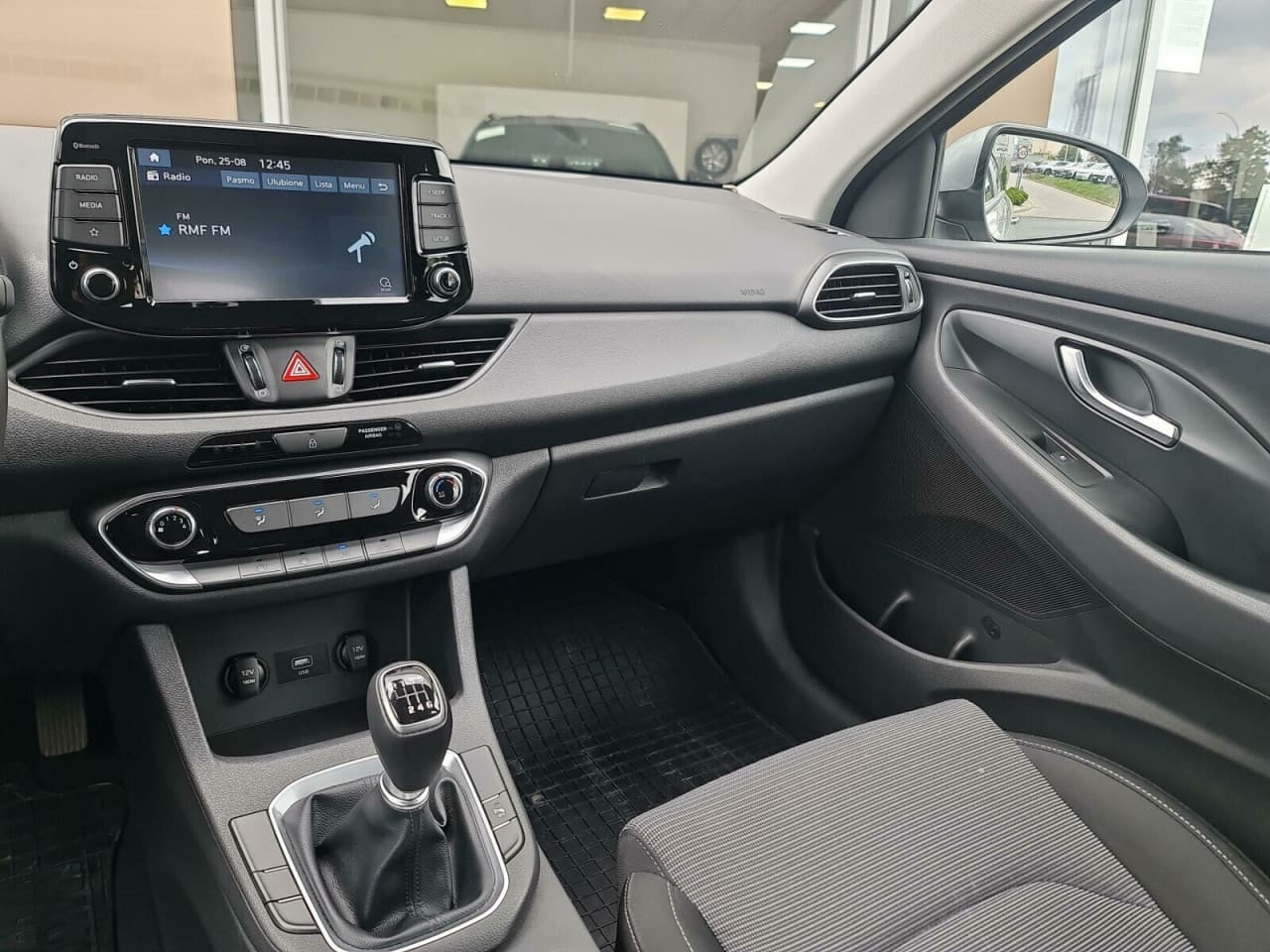 Hyundai i30 - zdjęcie 15