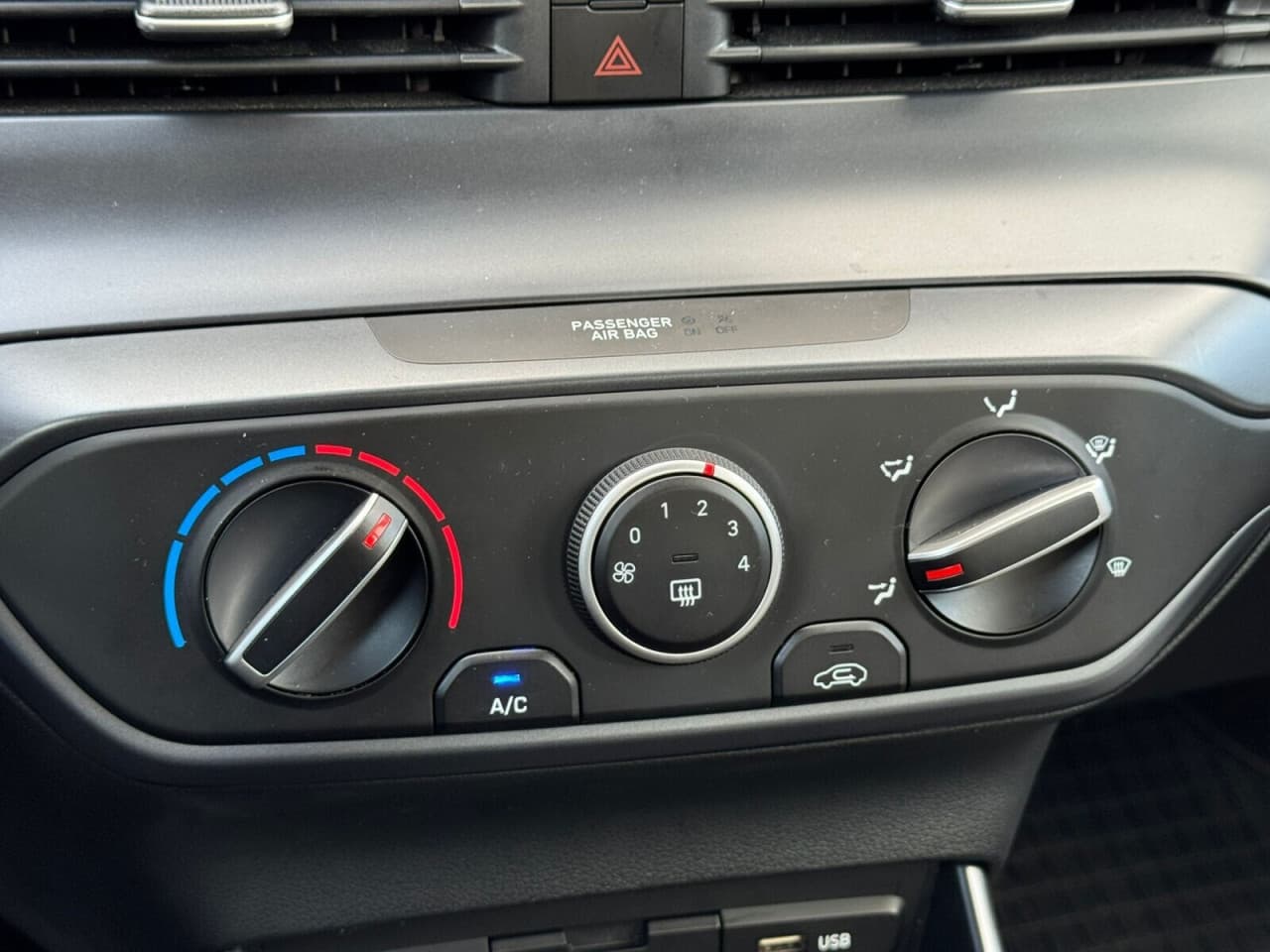 Hyundai i20 - zdjęcie 16