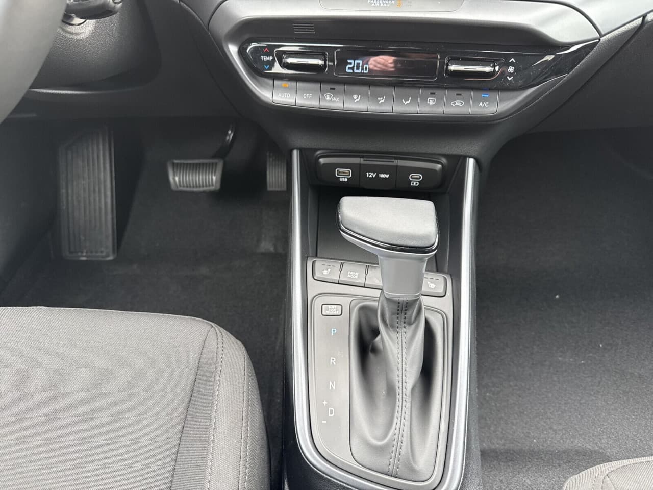 Hyundai i20 - zdjęcie 15