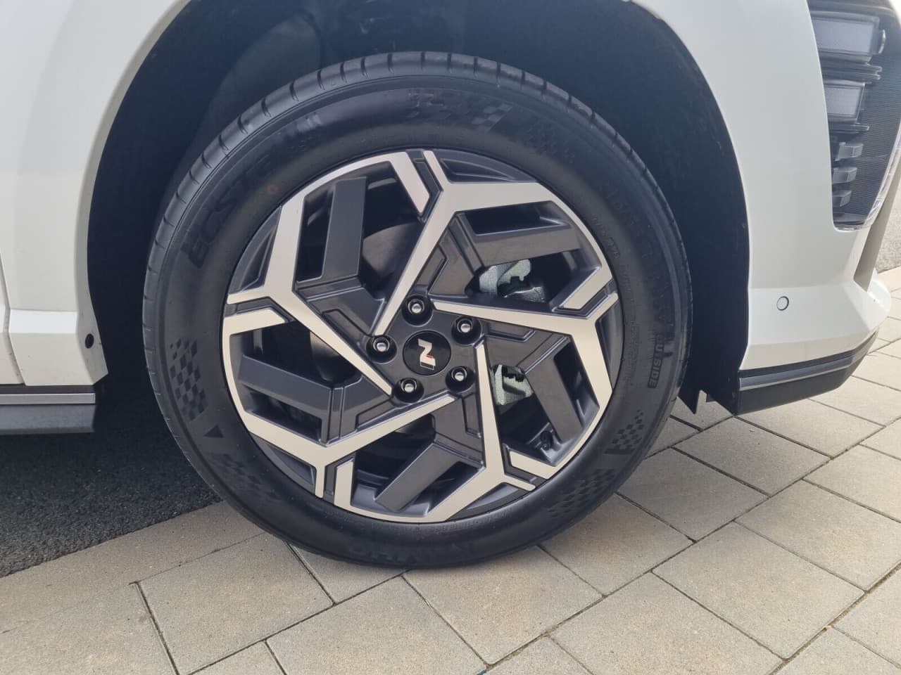 Hyundai Kona - zdjęcie 18