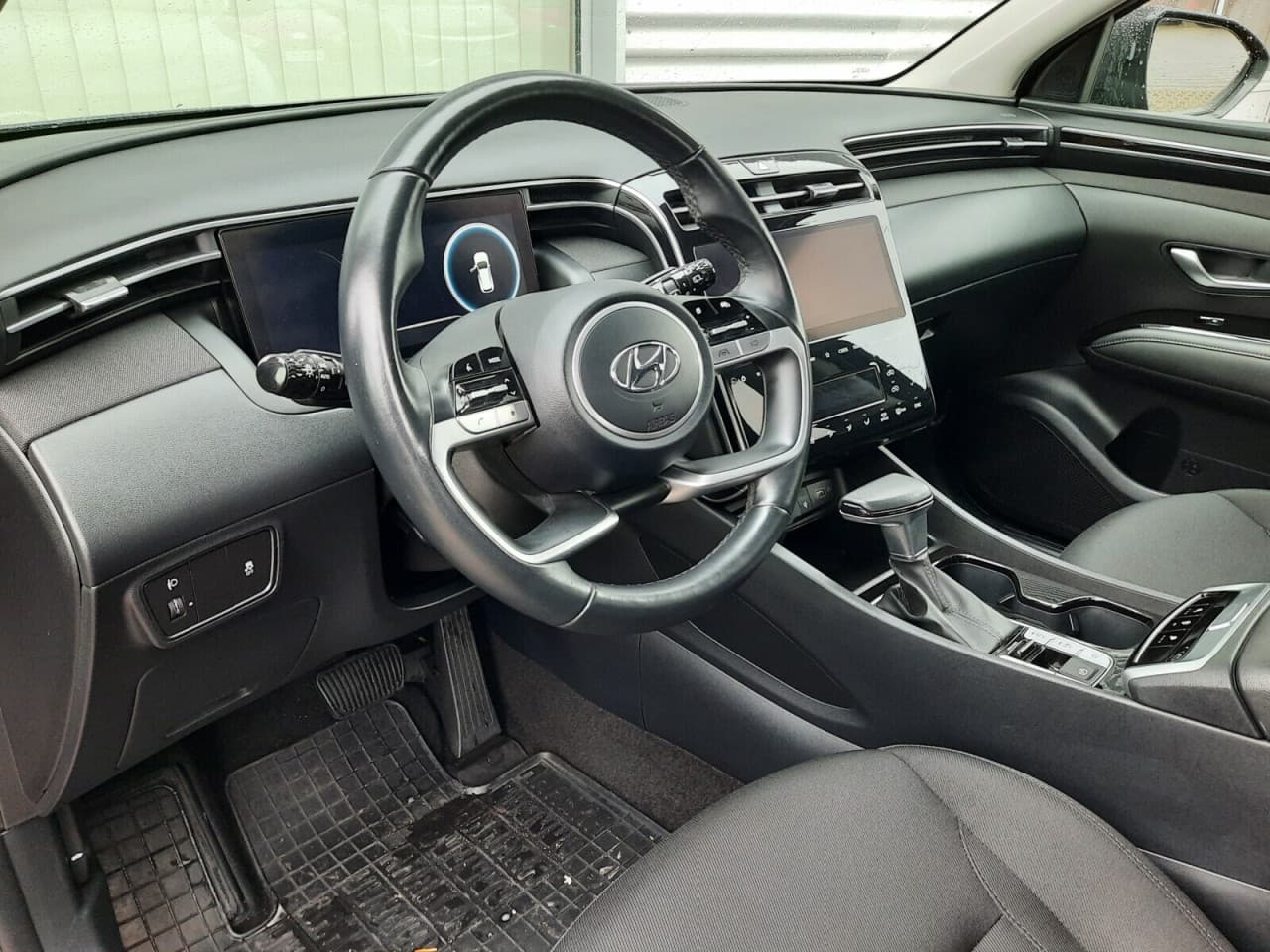 Hyundai Tucson - zdjęcie 8