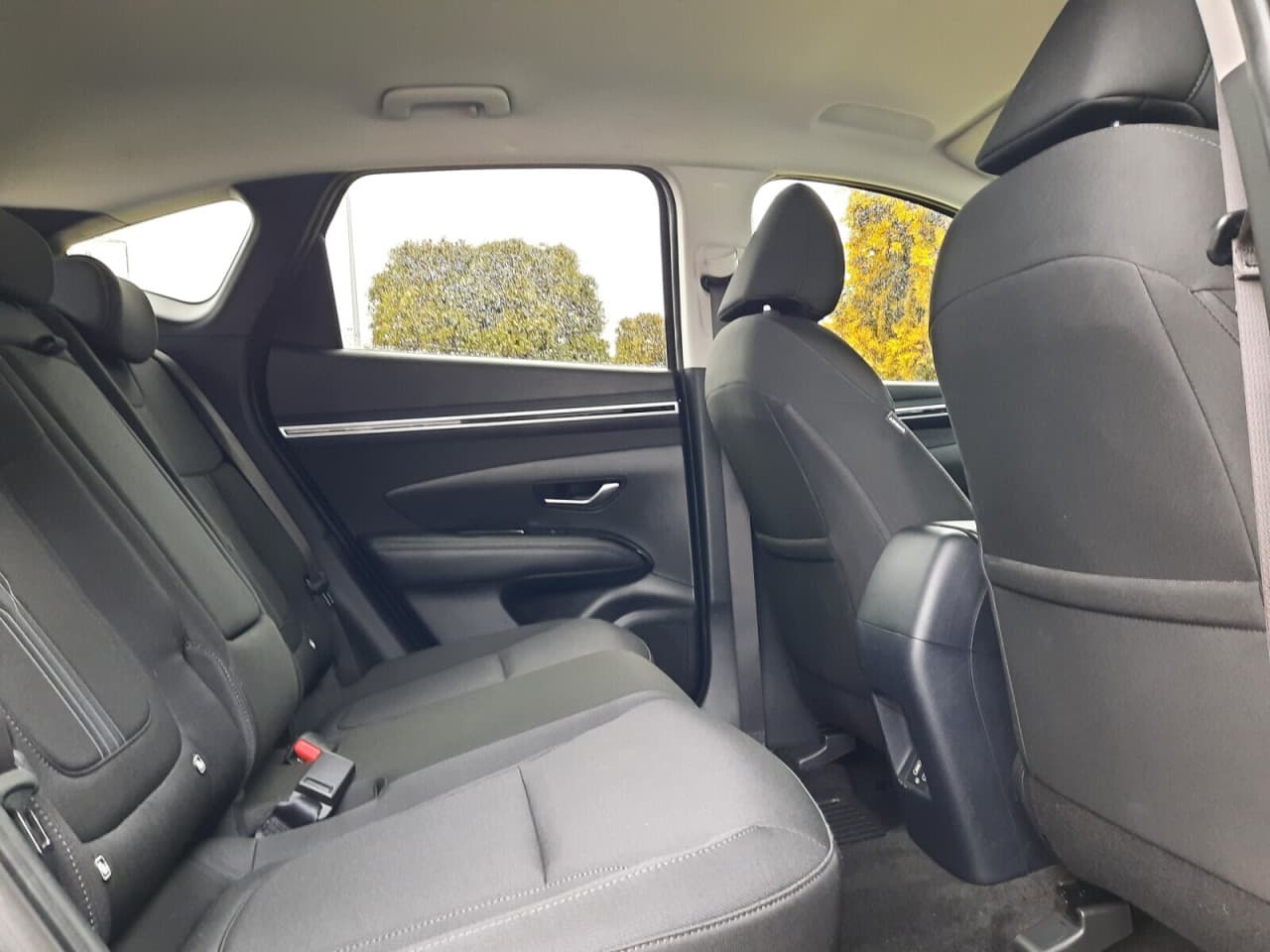 Hyundai Tucson - zdjęcie 18