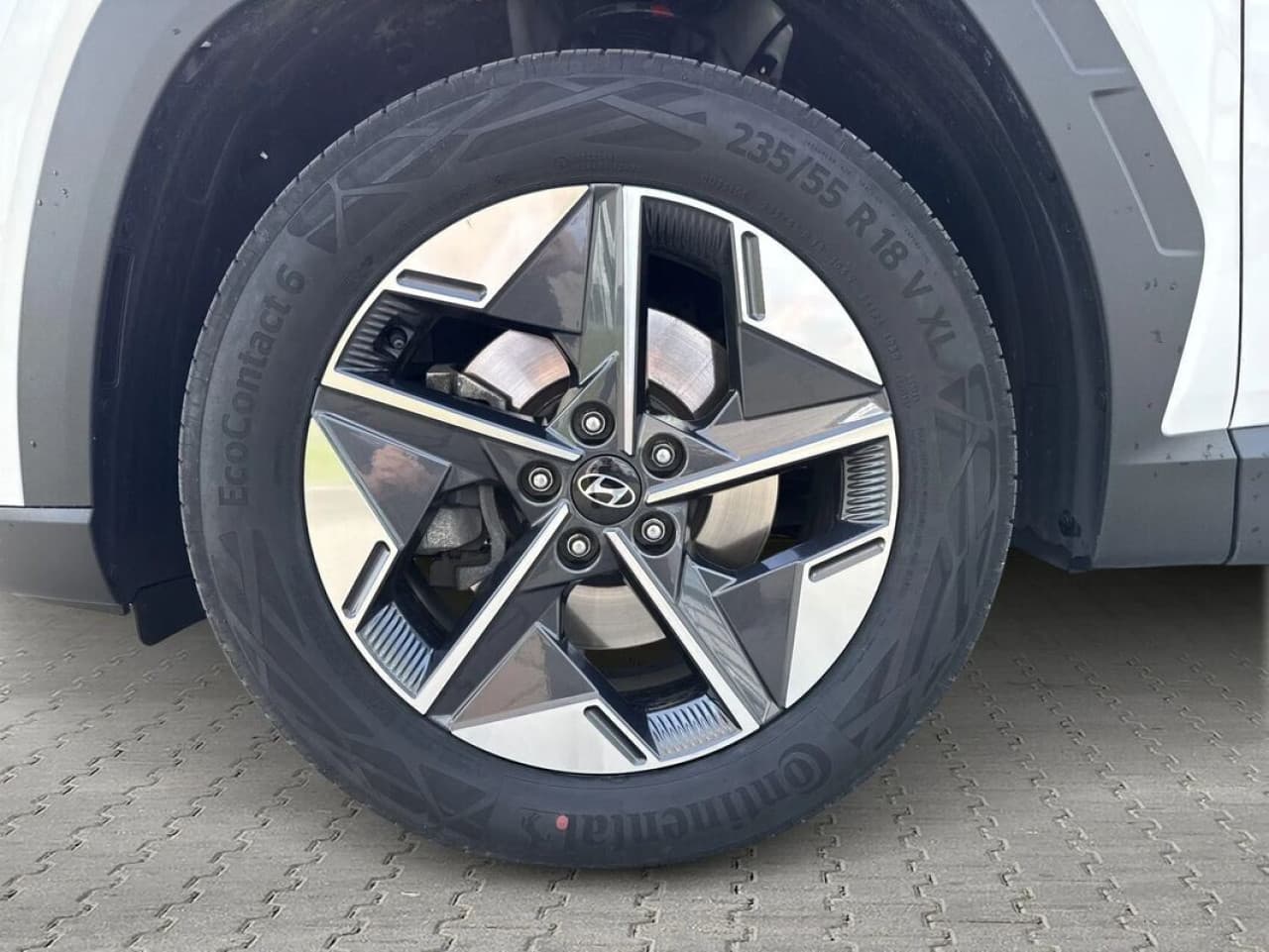 Hyundai Tucson - zdjęcie 10